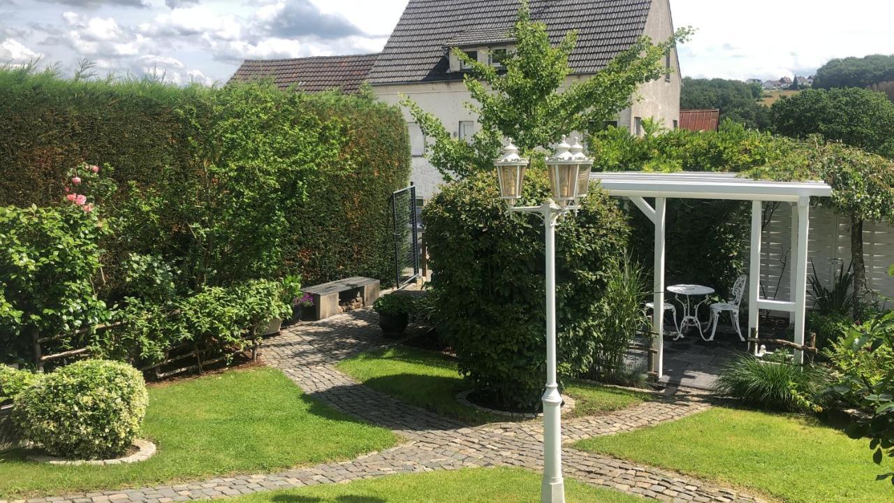 Wohnen Im Bergischen Fachwerk Apartment Overath Exterior foto
